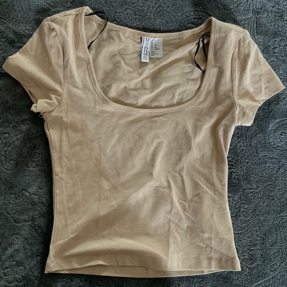 xs cream croptop